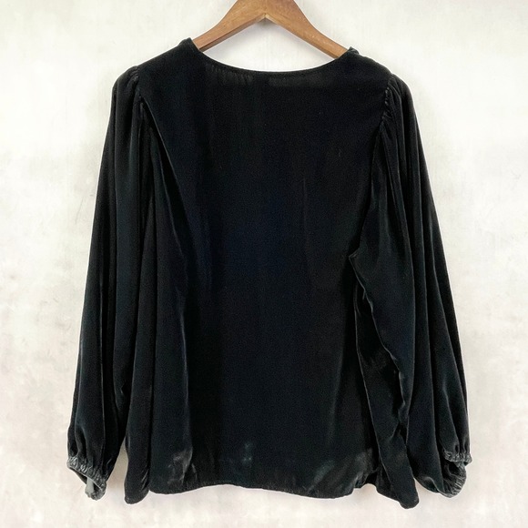 Old Navy Velvet Top Womens XXL Bishop Sleeve Soft‎ Goth Noir Witchy Going Out - Picture 2 of 13